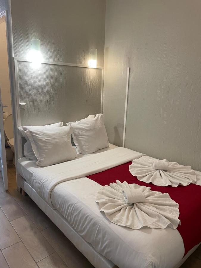Hotel Central Сен-Дени Экстерьер фото